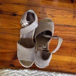 Marc Fisher Women's Tan Espadrille Sandals